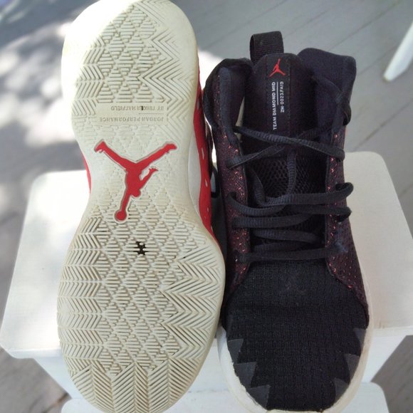 Jordans high top sneakers - Picture 2 of 3